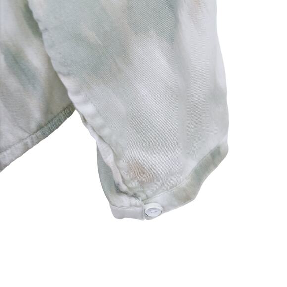 Cloth & Stone SZ M Green Water Color Print So Soft Tencil Button Front Top - Picture 5 of 6